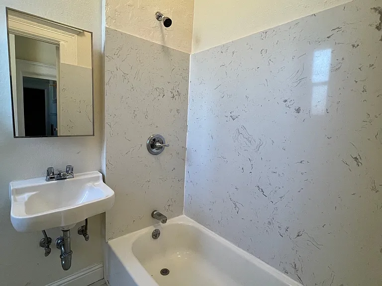 2127 Fillmore St #17 — Photo 6