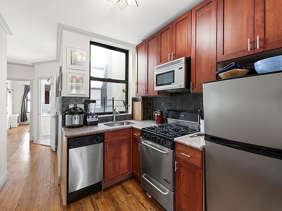 4th image of 83 1st Ave #9A