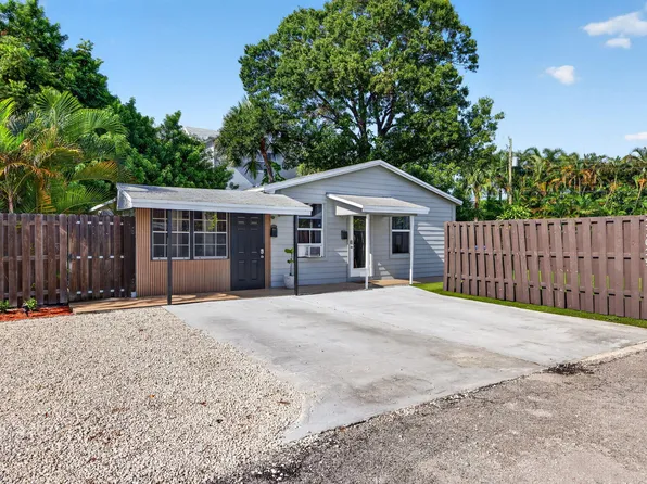 2702 NE 9th Ave #1/2, Wilton Manors, FL 33334