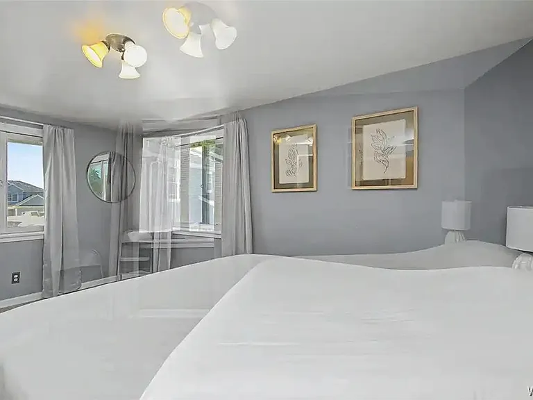9326 Rivershore Dr — Photo 21