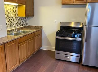 17312 Ivanhoe St, Roseville, MI
