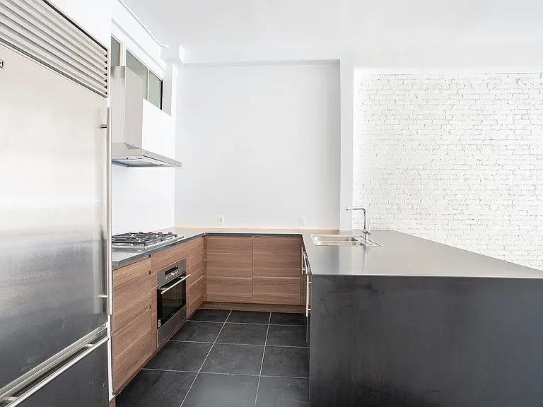 93 Grand St #3 — Photo 13