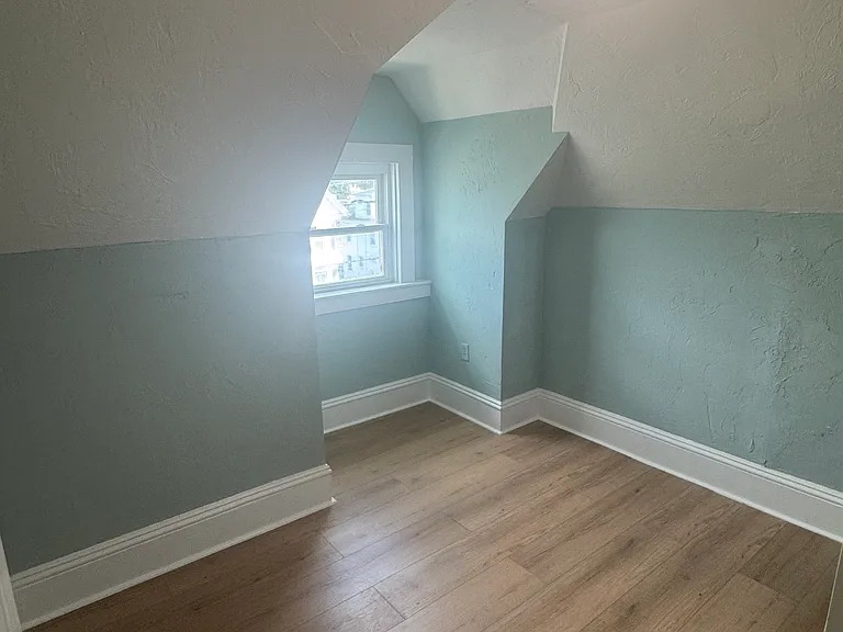 638 N Main St #4 — Photo 5