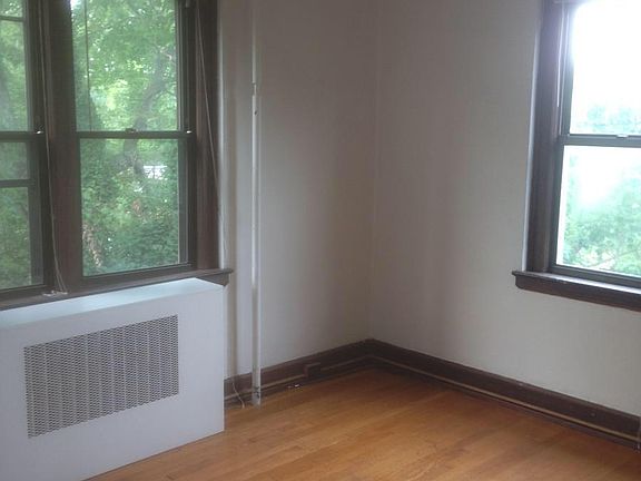 5th image of 2325 Avenham Ave SW #4