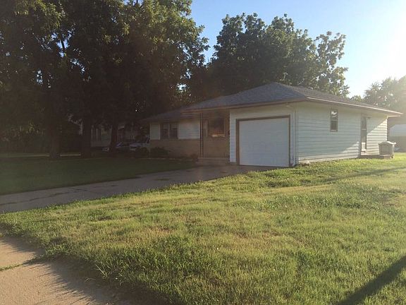 3rd image of 2026 Roach St