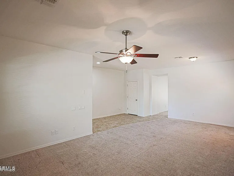 27015 N 52nd Gln — Photo 10