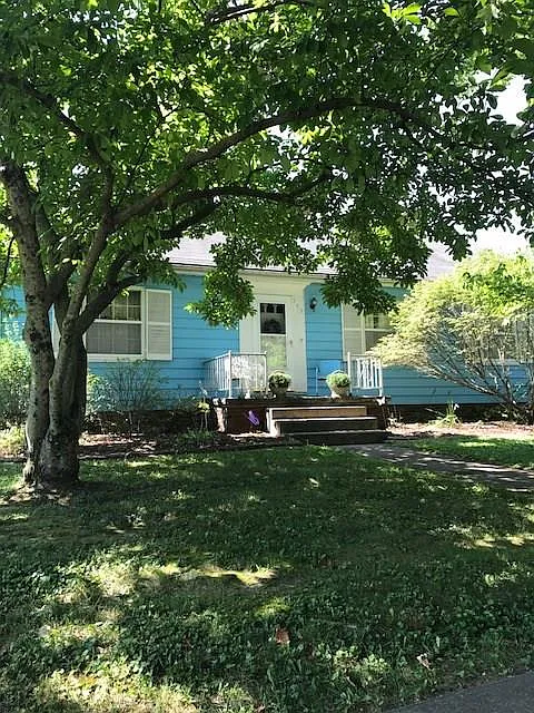 345 N Park Ave photo 1