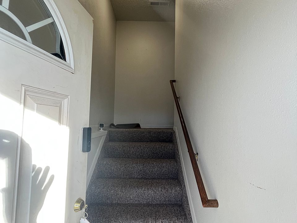 Stairs to from entry