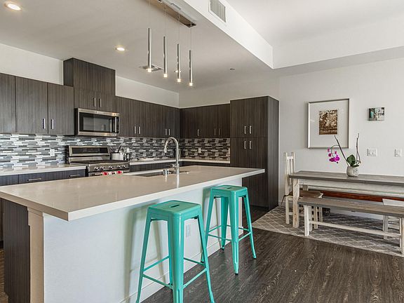 4th image of 4140 Glencoe Ave #512