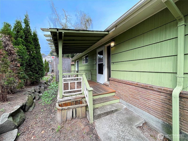 4th image of 1706 NE 82nd Street