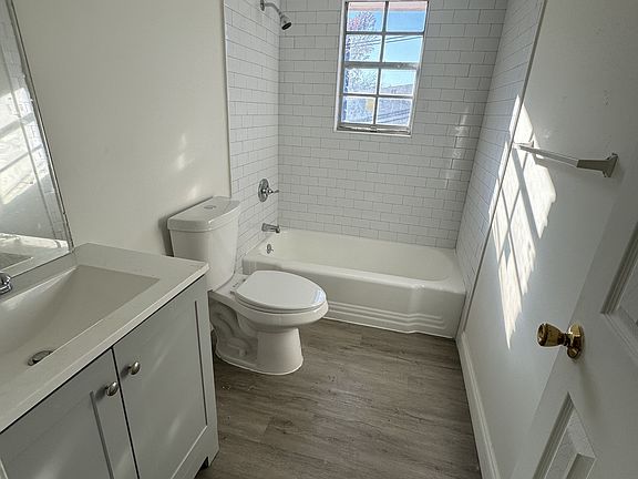 3rd image of 2220 Ticknor Dr #11303592