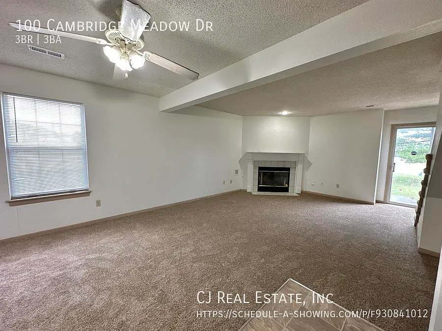 3 bed, 2.5 bath, $1,450 — Photo 3