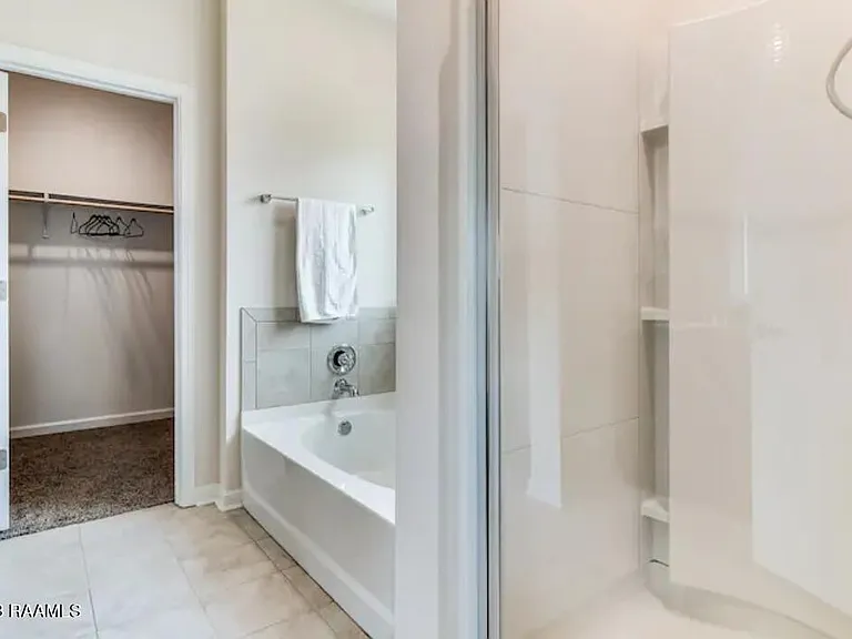 406 Starlight Dr — Photo 14