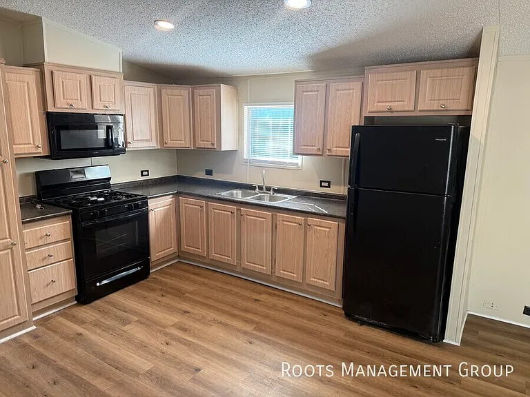 3831 SW South Park Ave #A25 — Photo 2