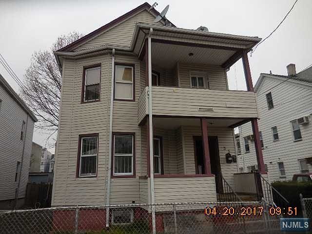1718074