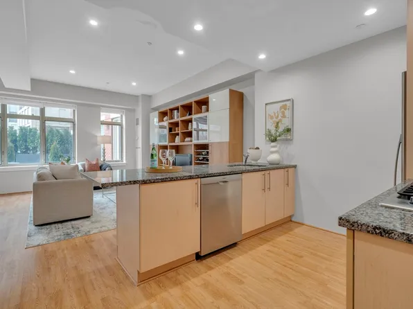 35 Fay St Unit 209, Boston, MA 02118