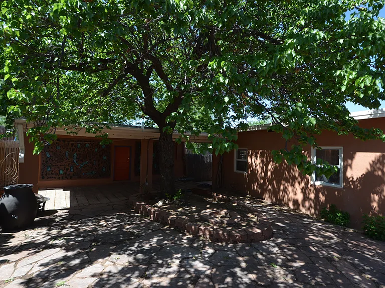303 Villeros St — Photo 54