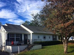 107 Salem Rd, Oak Ridge, TN 37830