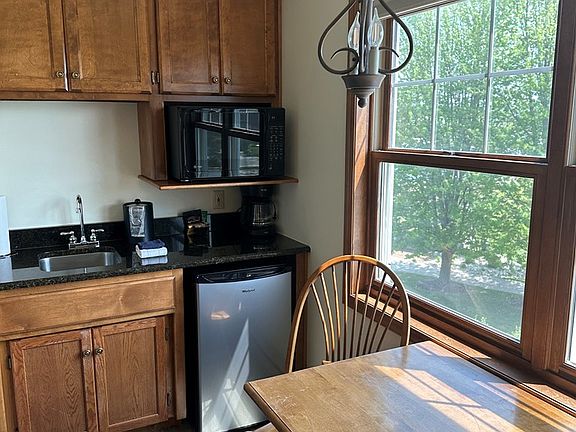 5th image of 50 W Larch St #324