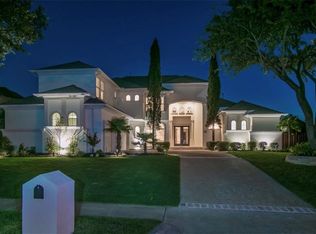 6524 Twin Oaks Dr, Plano, TX 75024