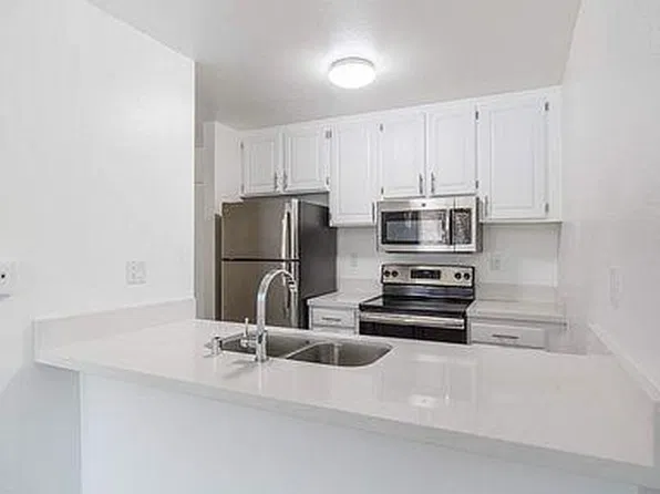 6535 Haskell Ave #102, Van Nuys, CA 91406