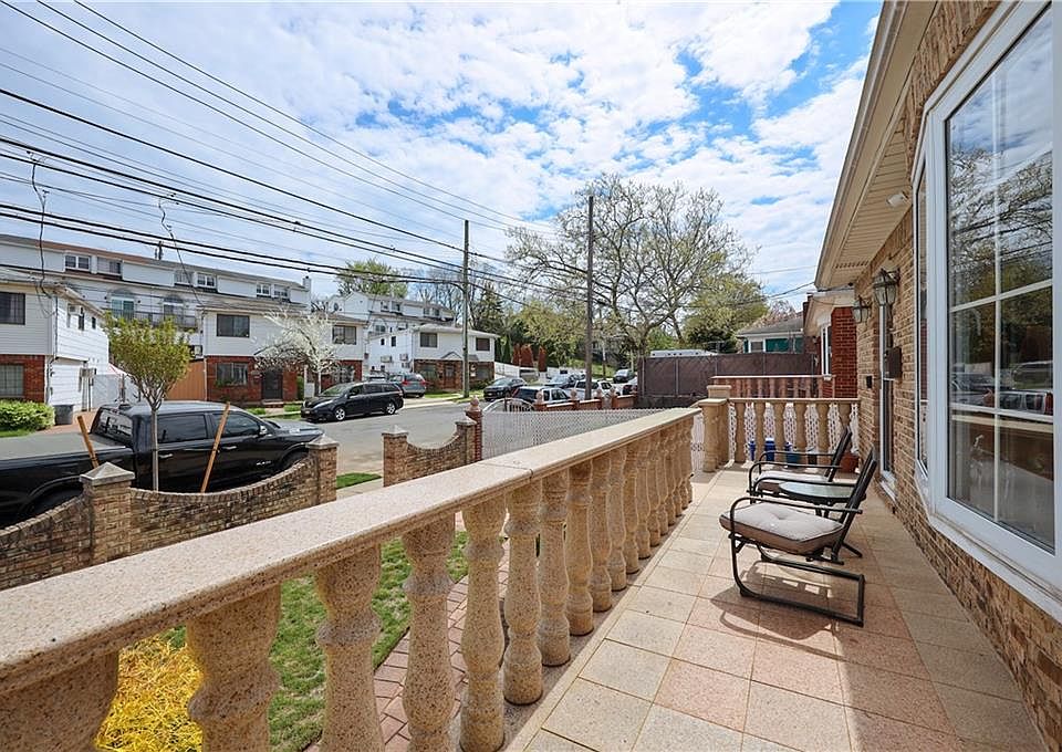 461 Clifton Ave Staten Island NY 10305 Zillow