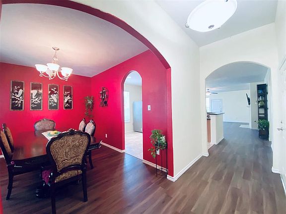3rd image of 25027 Lakecrest Manor Dr