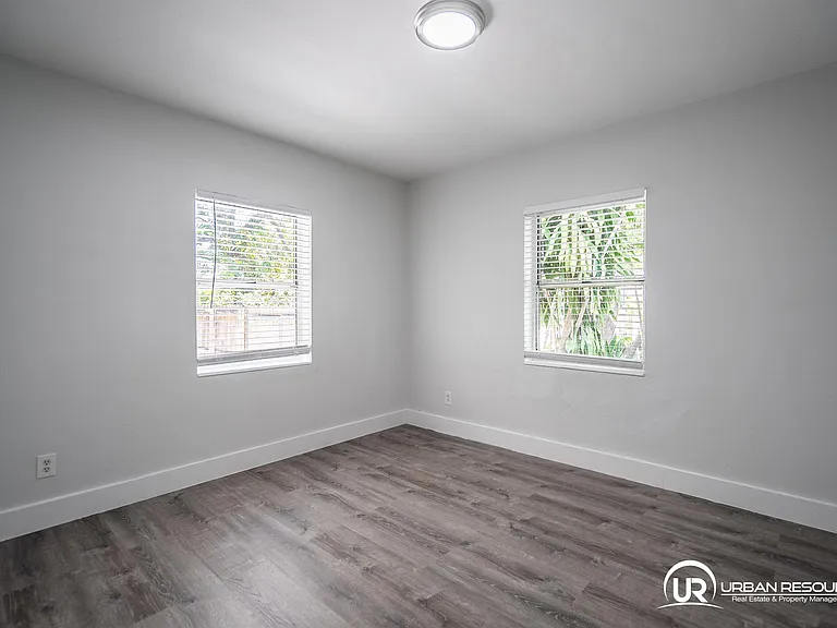 1691 NE 143rd St — Photo 25