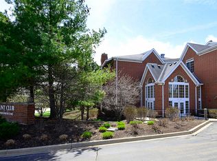 173 Hunt Club Dr, Saint Charles, IL 60174