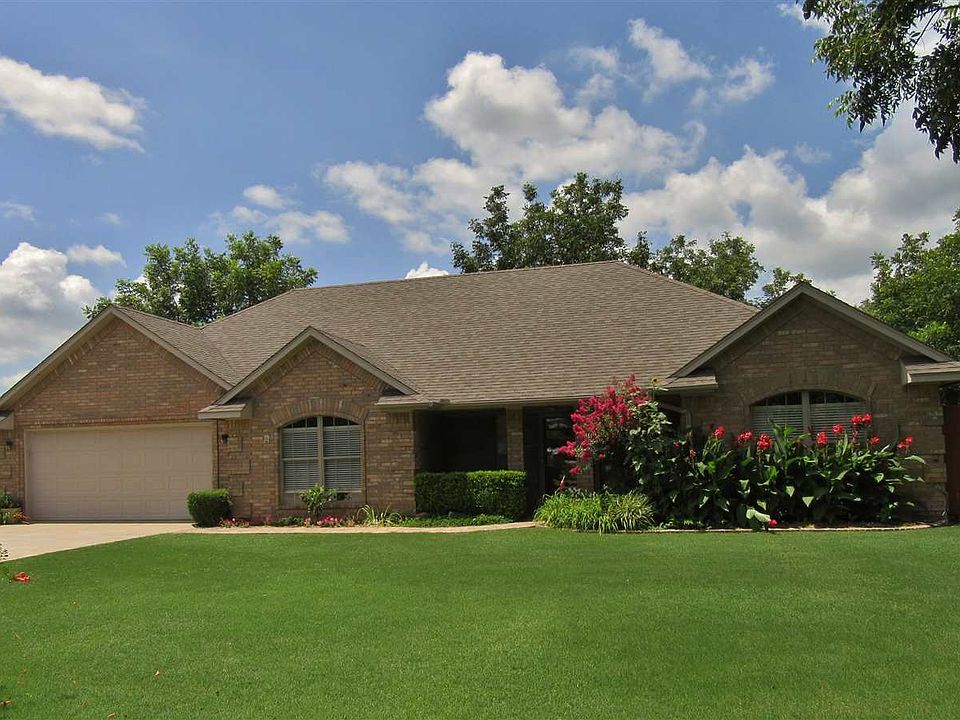 1st image of 7 NW Heatherstone Cir