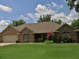 7 NW Heatherstone Cir, Lawton, OK 73505