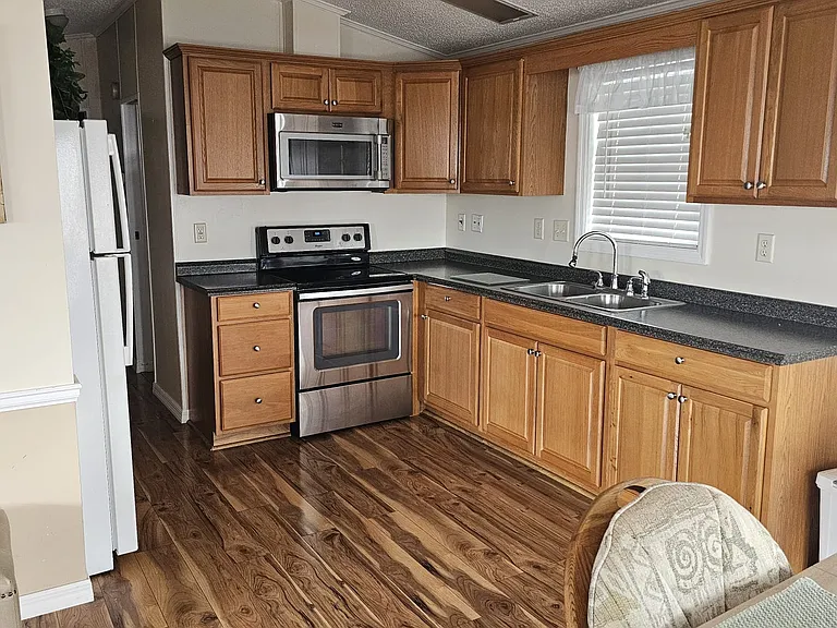 610 Center Crest Blvd — Photo 4