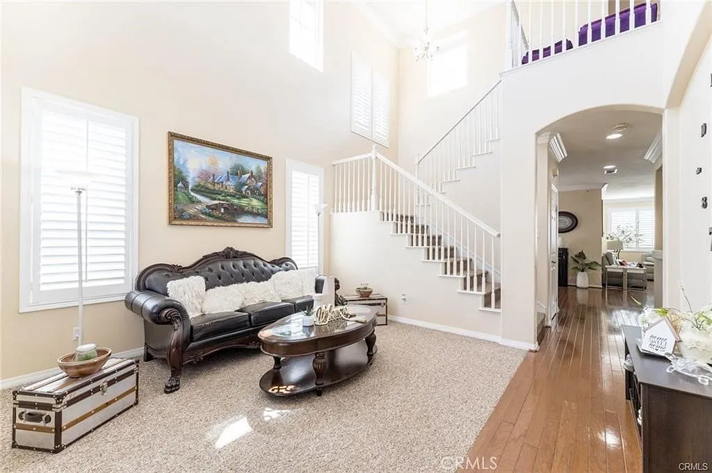 5 bed, 3146 sqft, $4,400 — Photo 3