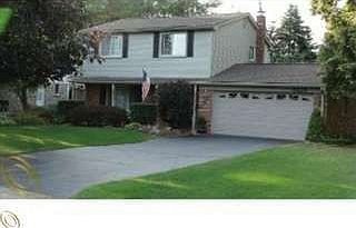 2nd image of 8423 Vanden Dr