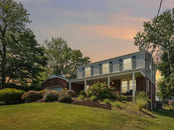 103 Arcola Dr, Coraopolis, PA 15108