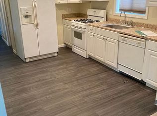 566 Longmeadow Rd, Buffalo, NY 14226