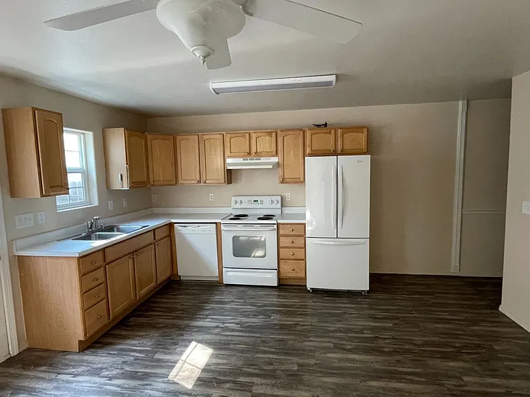 3125 N Cambay Ct — Photo 3