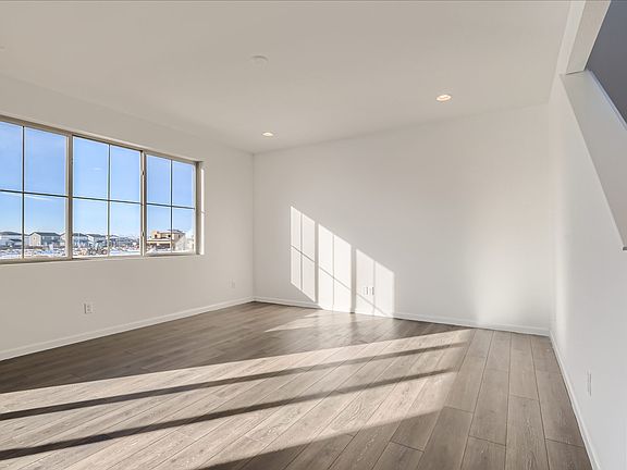 4th image of 111 S Vandriver Way
