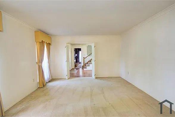 16318 Southampton Dr — Photo 19