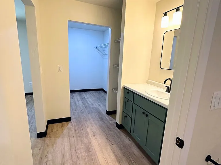 1201-1203 Atrium Ct — Photo 18