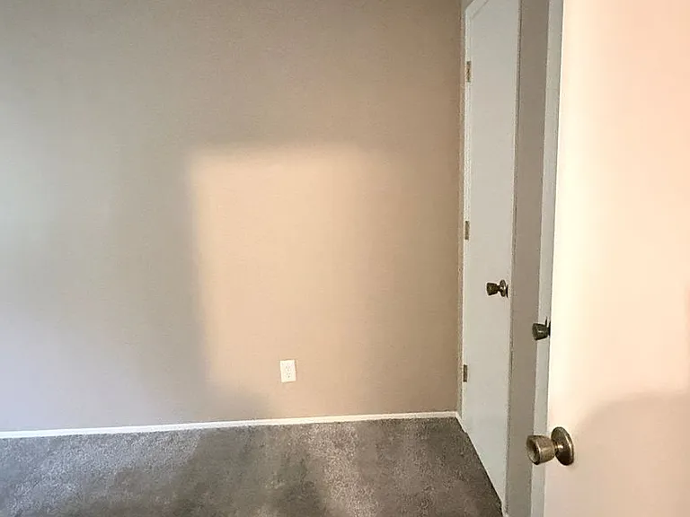 Southdale Square Apartments — Photo 121