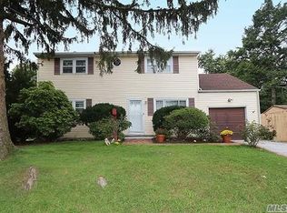 66 Nassau Ave, Glen Cove, NY 11542