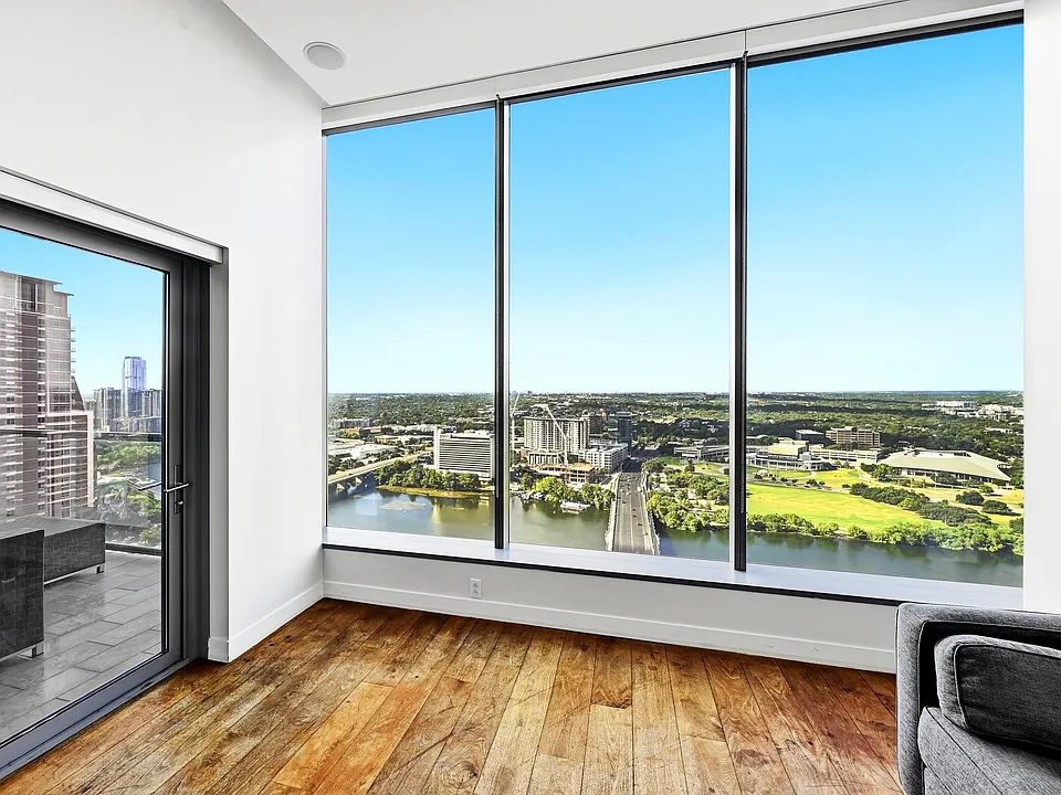 210 Lavaca St #2602
