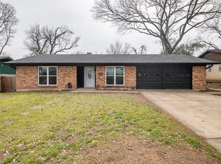 1710 Brooks Dr, Arlington, TX 76012