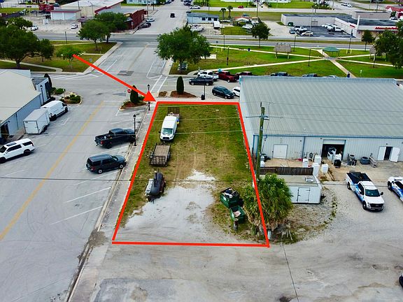 2nd image of 320 SW Park Street