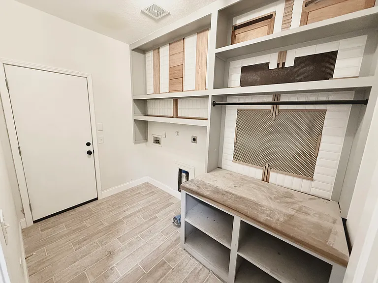 5470 Cypress Point #A — Photo 5