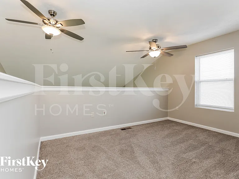 5712 Clemens Dr — Photo 8