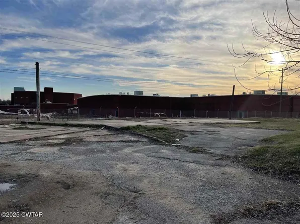 421 S Highland Ave, Jackson, TN 38301