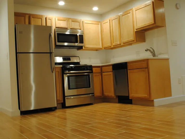 1906 R St NW #12 — Photo 5