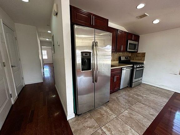 2nd image of 2079 Edenwald Ave #2